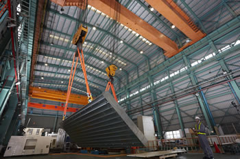 Các ứng dụng tiêu biểu của móc cẩu Yoke trong công nghiệp